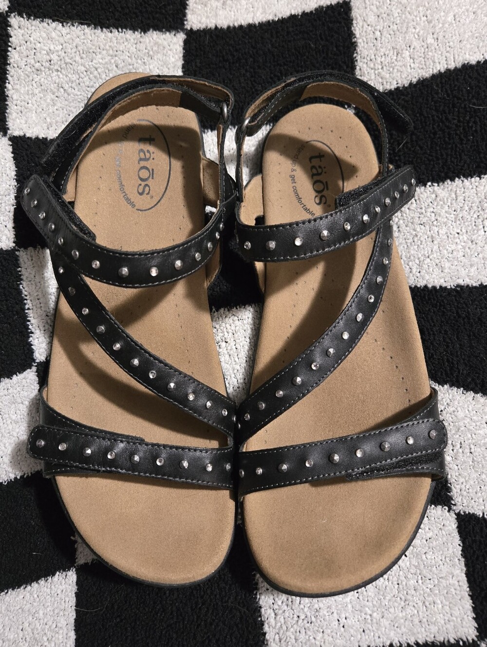 Taos Dazzle women's Black sandals Size 11